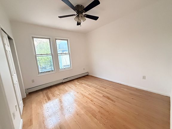 3rd image of 16 Woodlawn Ave #3E