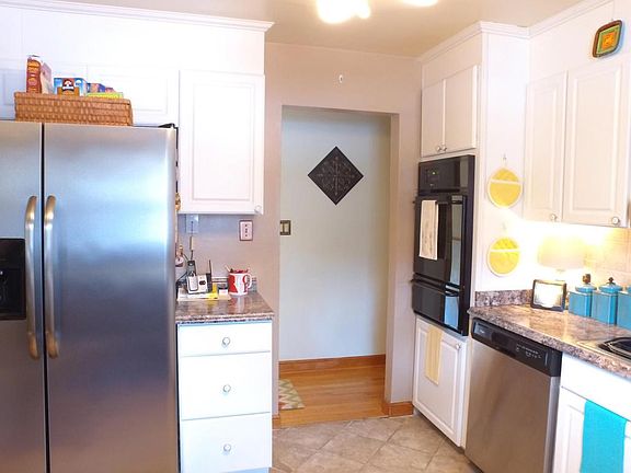 3rd image of 4310 Shenandoah Ave NW