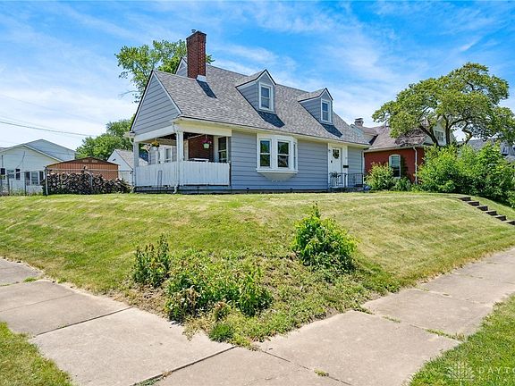 3rd image of 234 E Xenia Dr