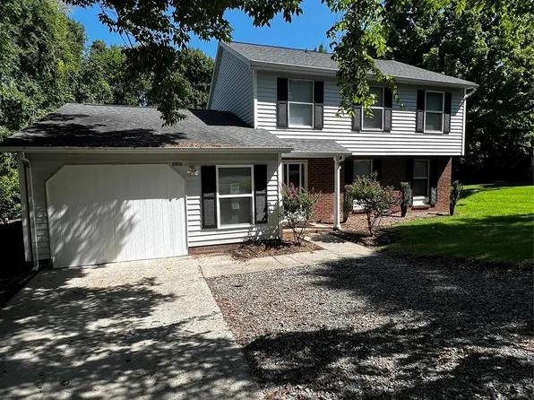 2213 Flint Glenn Ln, Charlotte, NC 28262