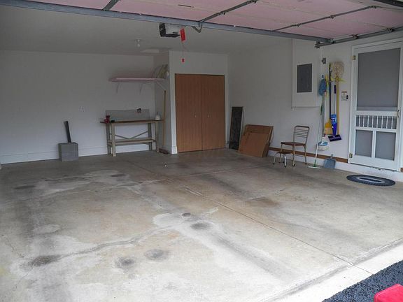 5th image of 3906 Wiston Dr