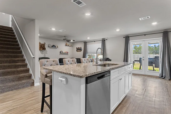 8588 Palmetto Dr — Photo 14