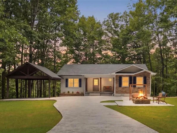601 Hidden Valley Dr, Demorest, GA 30535