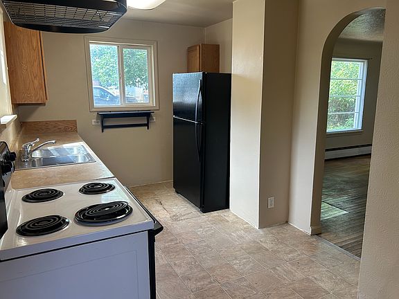 4th image of 2149 Fairview Ave #A