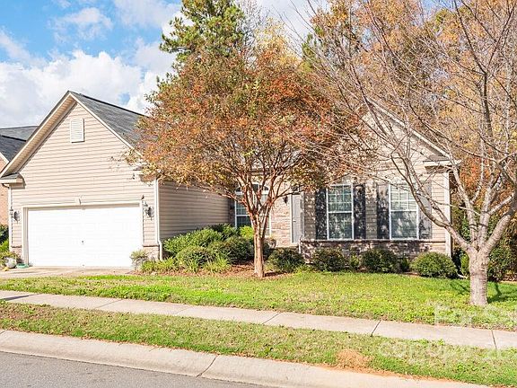 2nd image of 2630 Holly Oak Ln