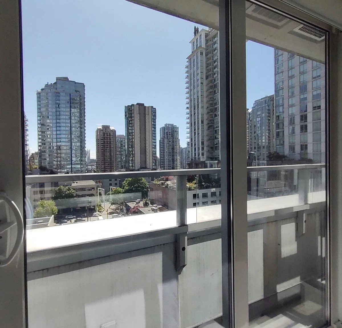 Studio, 465 sqft, $2,375 — Photo 2