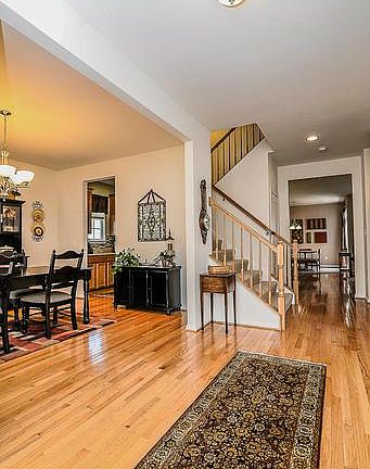 2nd image of 43176 Fleur Dr