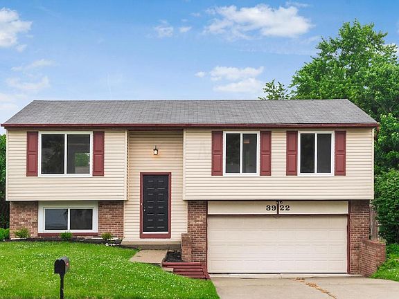 2nd image of 3922 Rhine Ln