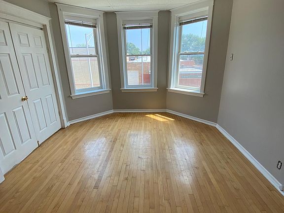 5th image of 1437 Harlem Ave APT 2