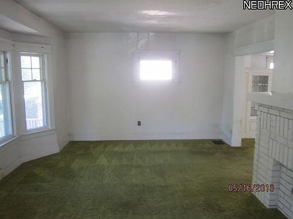 3rd image of 1233 Cranford Ave