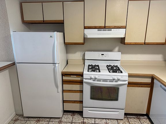 2nd image of 66880 Pierson Blvd APT 7