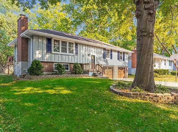 2nd image of 9815 Knox Dr