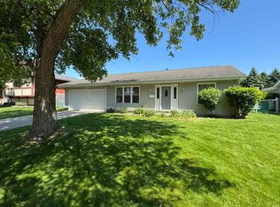 1957 Broadford Dr, South Bend, IN 46614