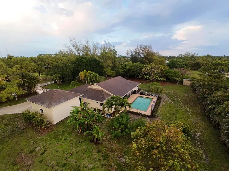 8264 Palomino Dr — Photo 3