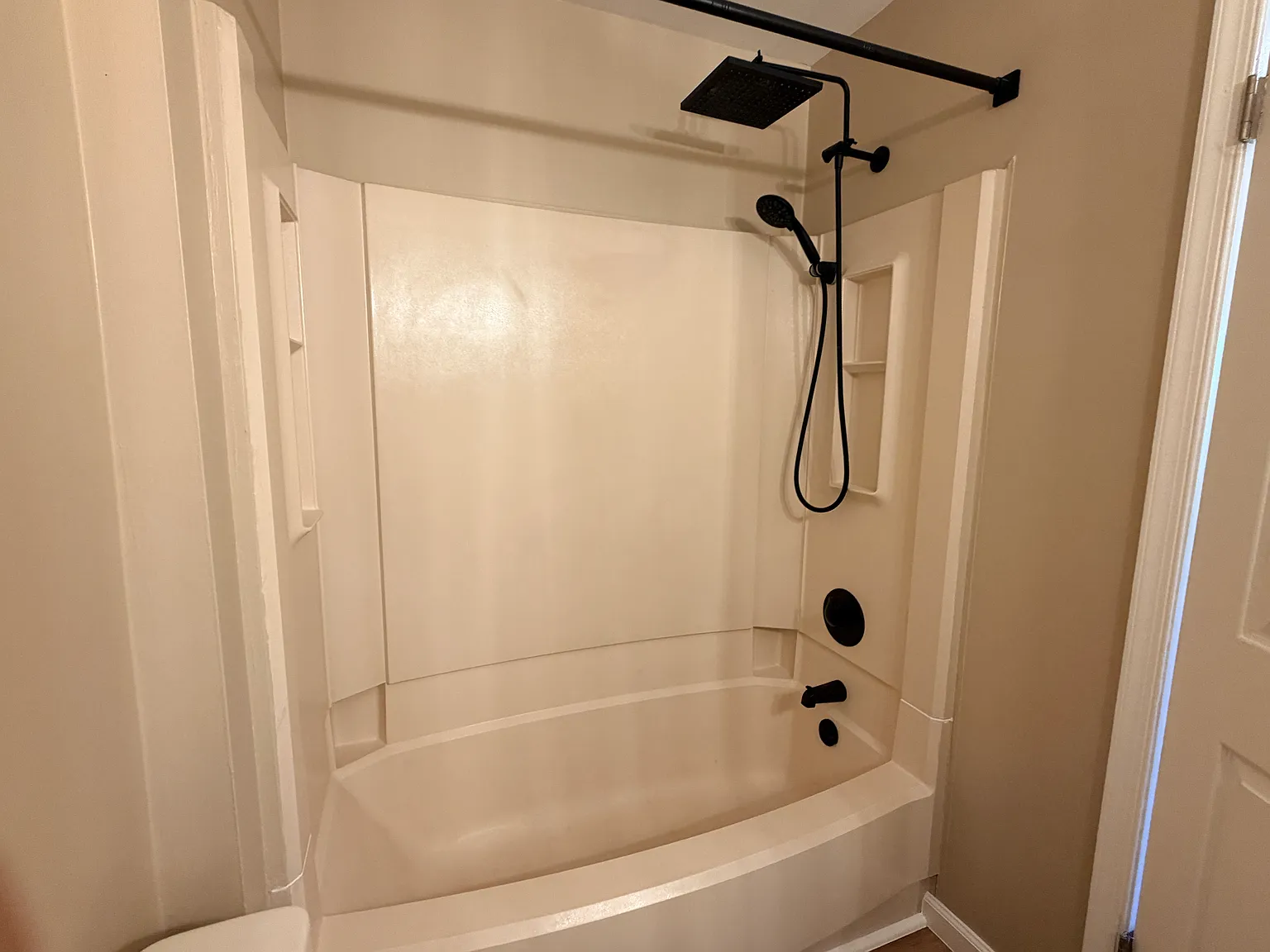 1st Floor Living in Beacon Hill Section of Village Shires — Photo 4