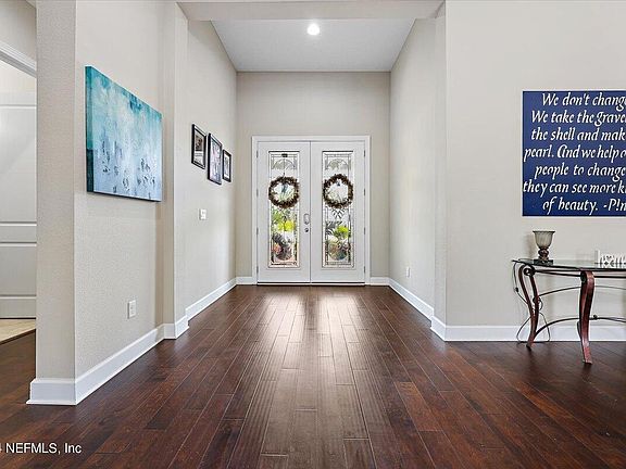3rd image of 778 GLENNEYRE Circle