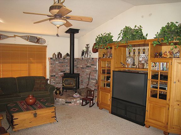 5th image of 20021 Circle View Dr