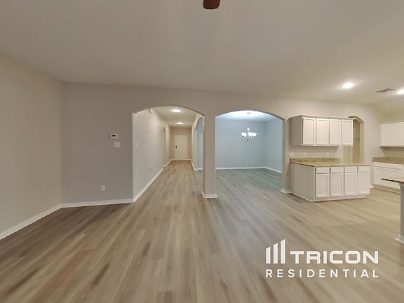 3rd image of 110 New Haven St