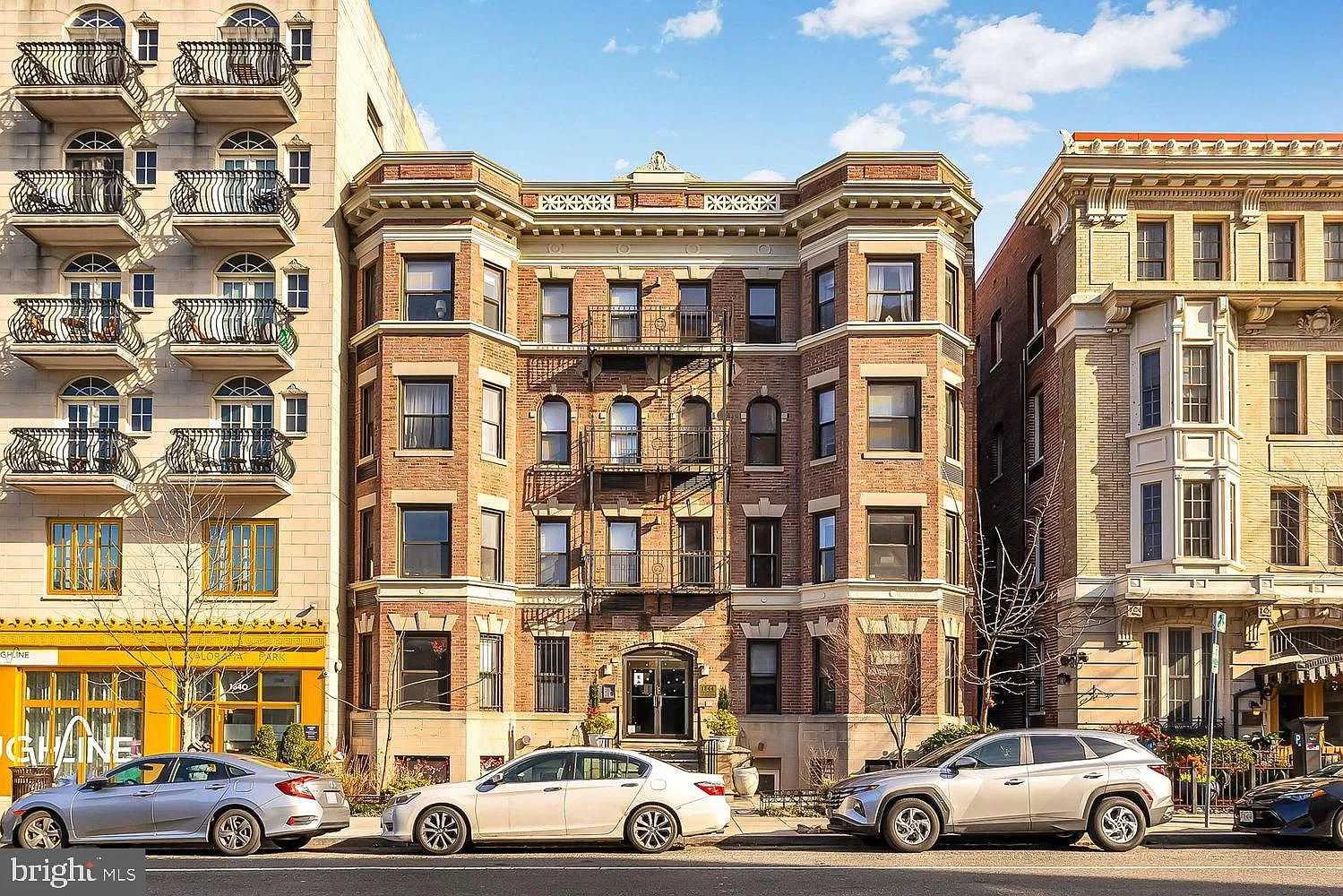 Studio, 346 sqft, $1,800 — Photo 1