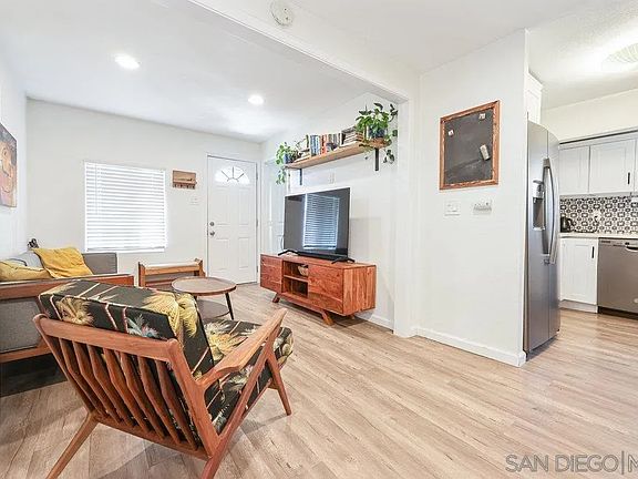 5th image of 4517 38th St