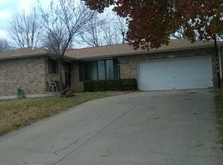 1109 Ashton Cir W, Fulton, MO 65251