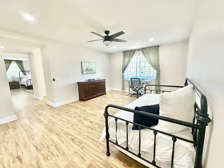 9431 W Lilac Rd #1 — Photo 40