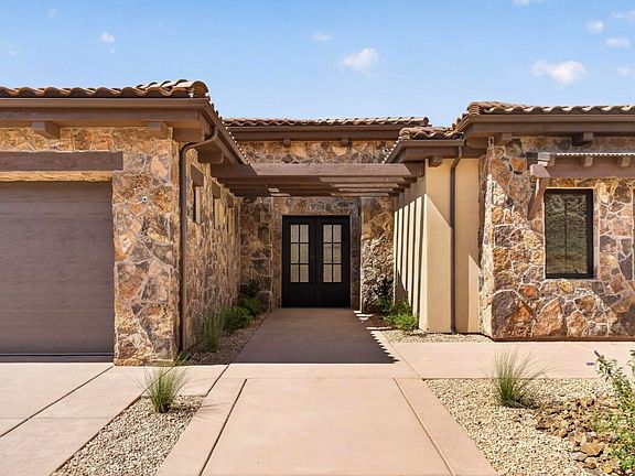 2nd image of 442 E Entrada Dr