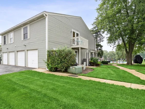 1105 Mount Vernon Ct APT A, Wheaton, IL 60189