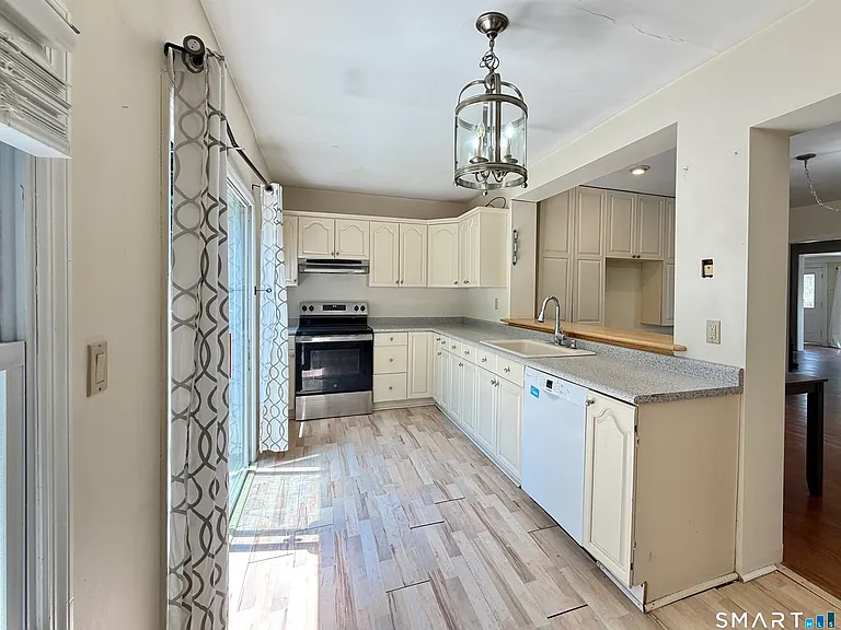 112 Ochsner Pl — Photo 16