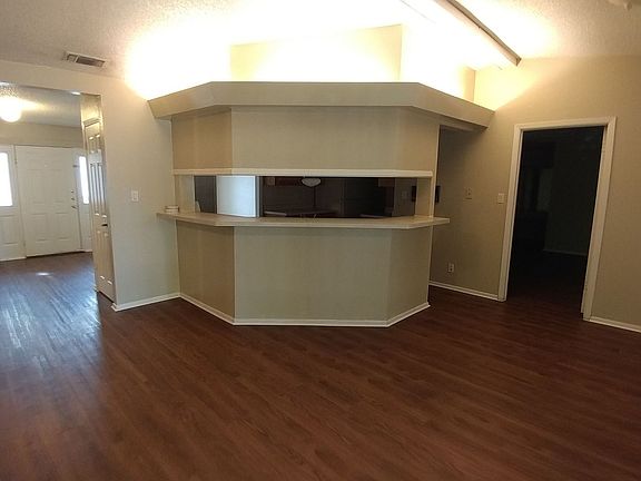 2nd image of 13030 Los Espanada St
