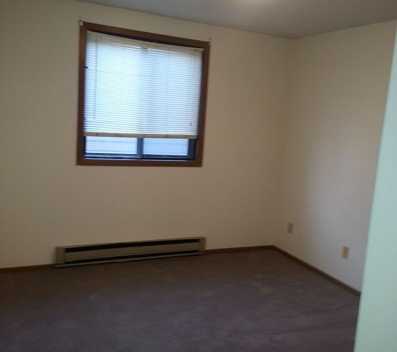 2nd image of 107 22nd St NW APT 101