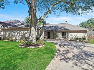 15910 Seven Springs Dr, Houston, TX 77084