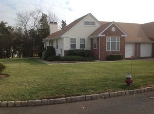 2 Mohawk Trl, Branchburg, NJ 08876