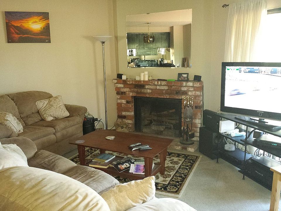 2nd image of 3290 Rockview Pl APT 3