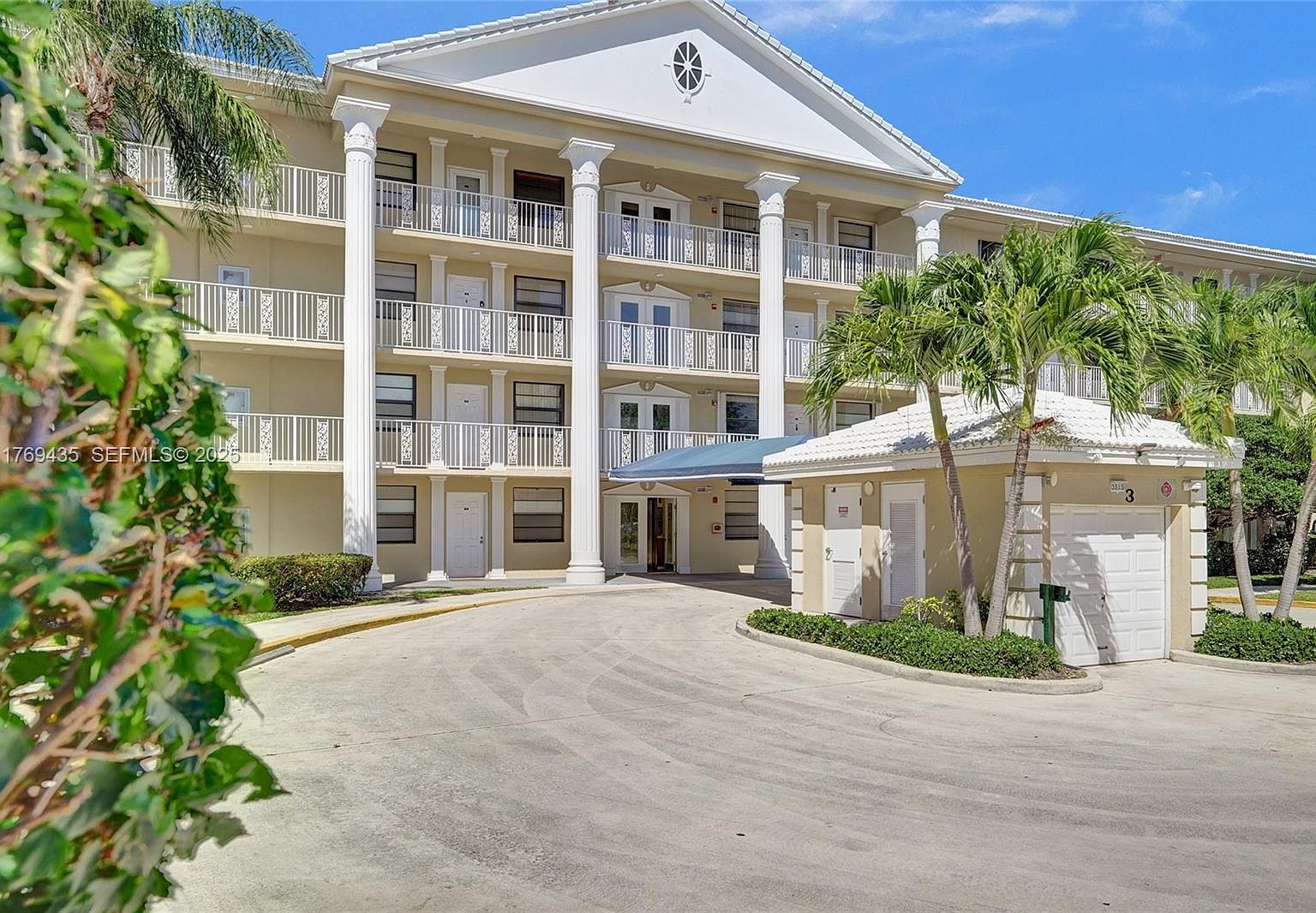 3515 Village Blvd APT 105