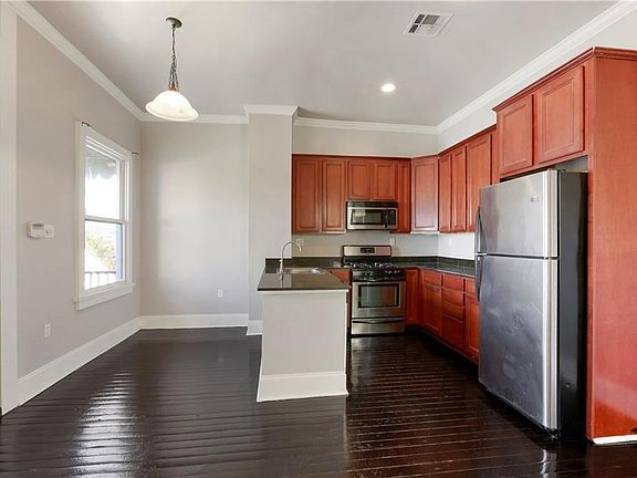 5th image of 4849 Magazine St #B