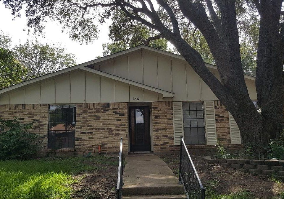 2nd image of 2614 Dove Meadow Dr