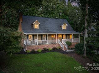 1010 Wellington Ct, Lenoir, NC 28645