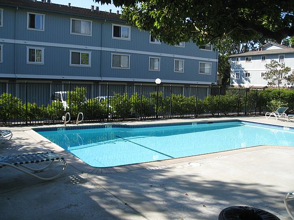 2nd image of 852 Apricot Ave APT D