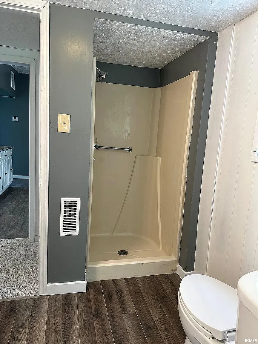 2 bed, 1040 sqft, $950 — Photo 2