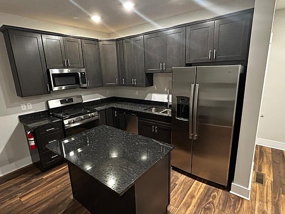 3rd image of 4408 Shelborne Dr #1