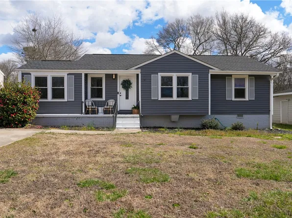 109 Farmington Rd, Greenville, SC 29605