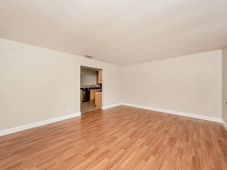 9104 Affirmed Ln — Photo 3
