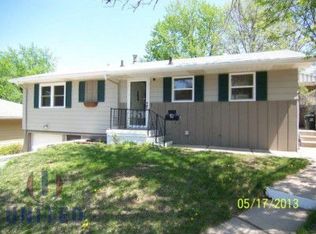 2112 Allan St, Sioux City, IA 51103