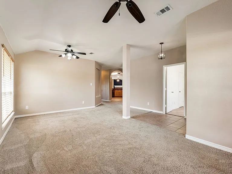 2200 Fieldcrest Dr — Photo 3
