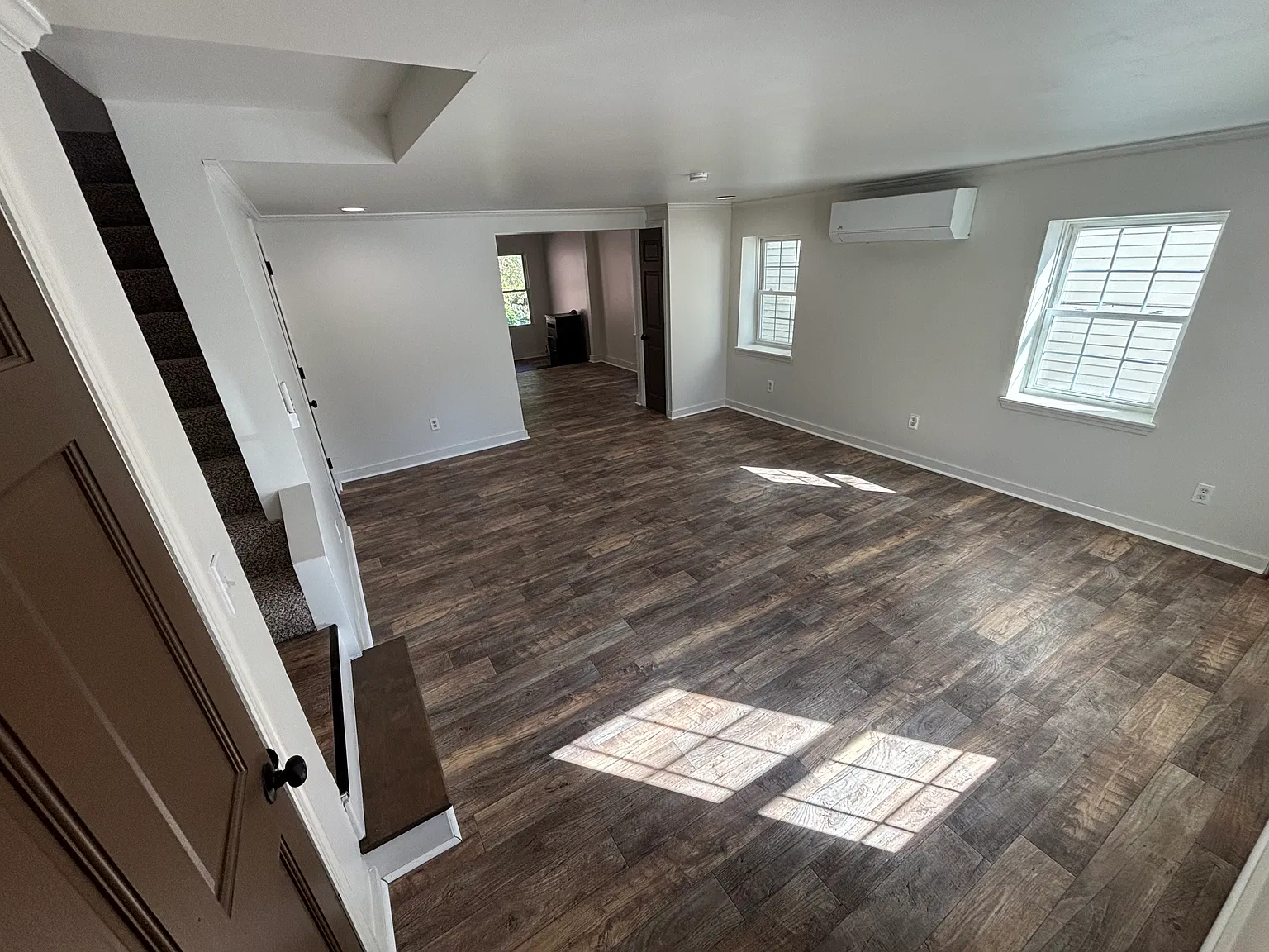2 bed, 1024 sqft, $1,500 — Photo 4