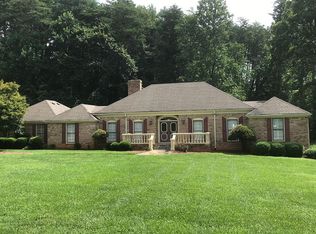 1730 Mountainside Dr, Cumming, GA 30040