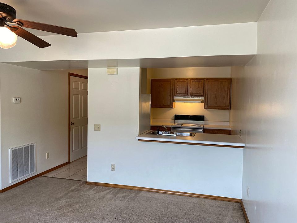 Breakfast Bar with Open Kitchen