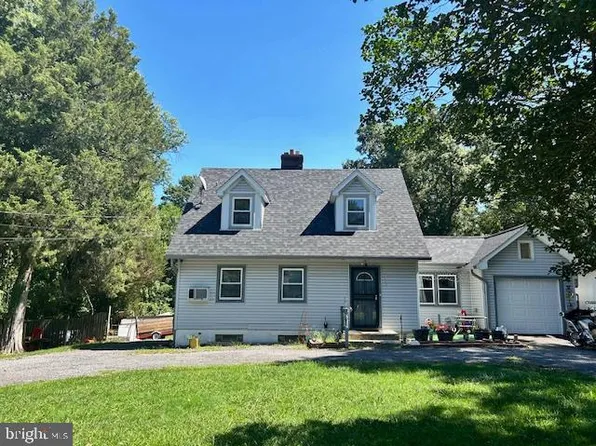 5724 Middleton Ln, Temple Hills, MD 20748