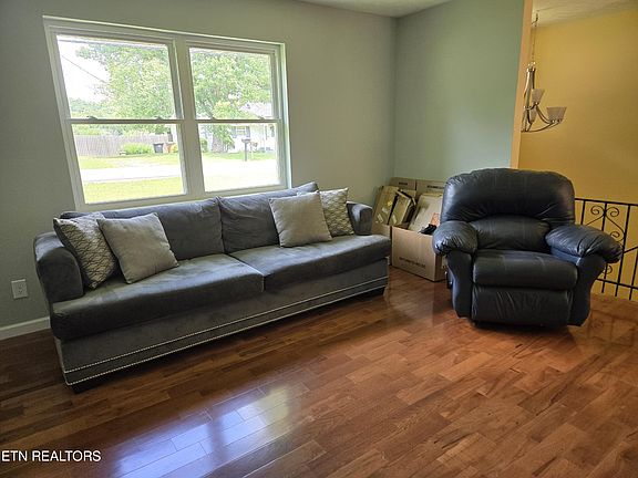 5th image of 6222 John May Dr